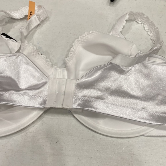 BALI bras size 44DD - Picture 4 of 7